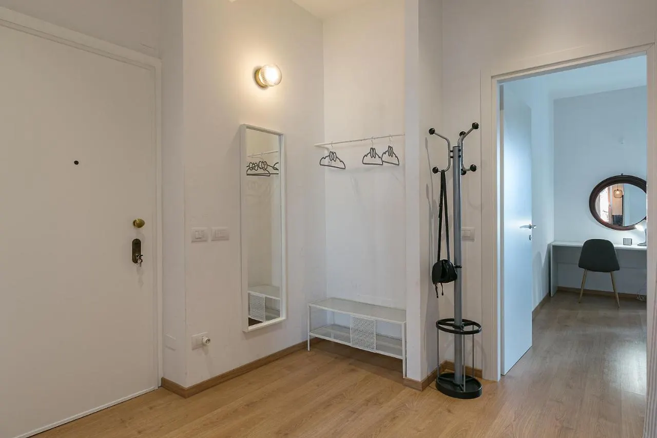 Max'S House Apartment Milan