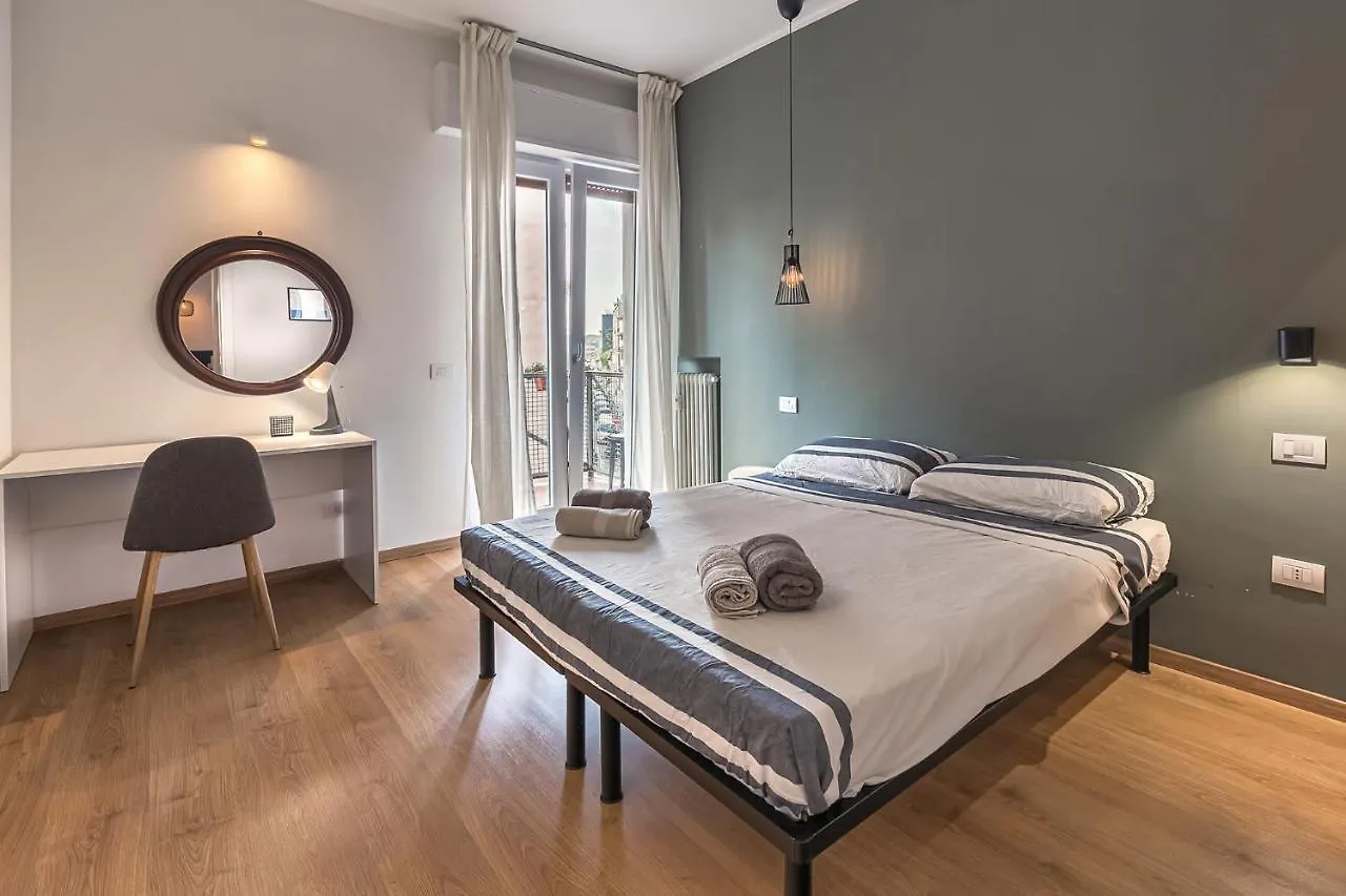 Max'S House Apartment Milan